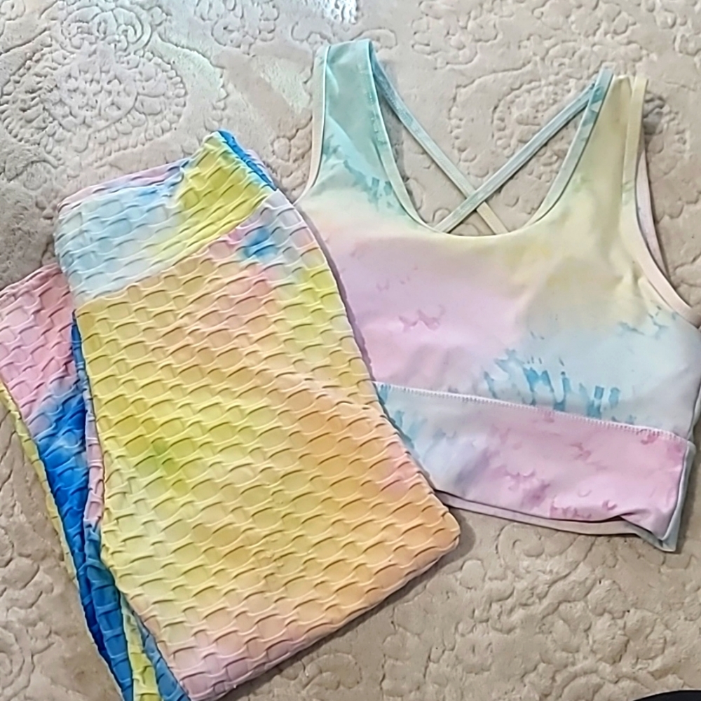 Scorpio Sol Sports bra and leggings